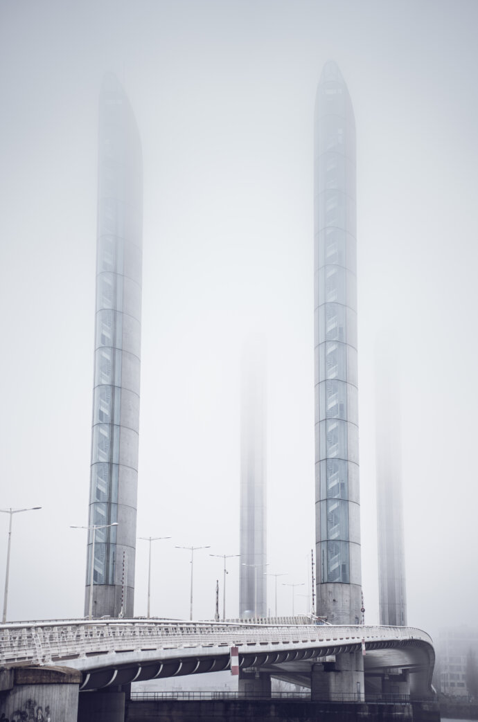 Pont Jacques-Chaban-Delmas dans le brouillard, Bordeaux - SONY A7 IV