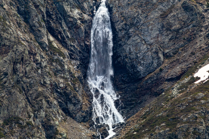 Grande cascade dans les Pyrénées - CANON EOS 1300D