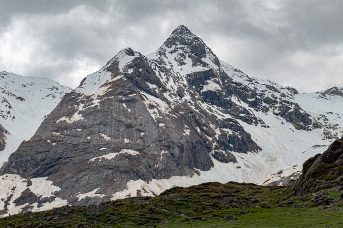Montagnes enneigées dans les Pyrénées - CANON EOS 1300D