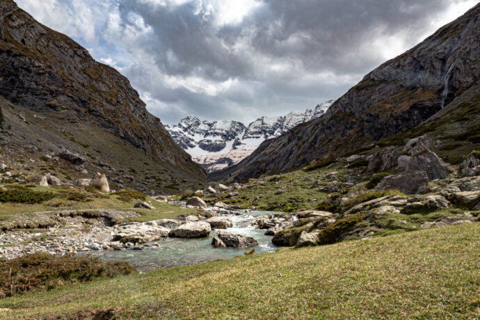 Rivière dans les Pyrénées - CANON EOS 1300D