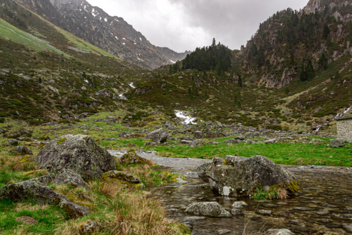 Rivière dans les Pyrénées - CANON EOS 1300D
