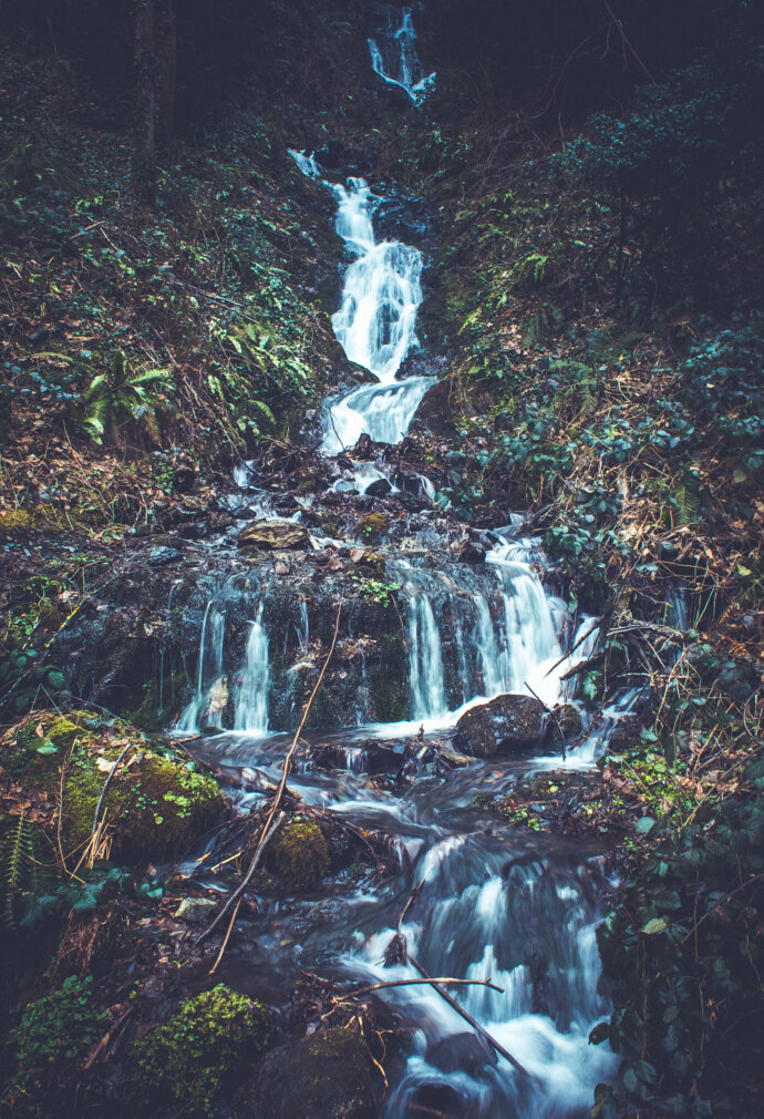 Petite cascade dans les Pyrénées - CANON EOS 1300D
