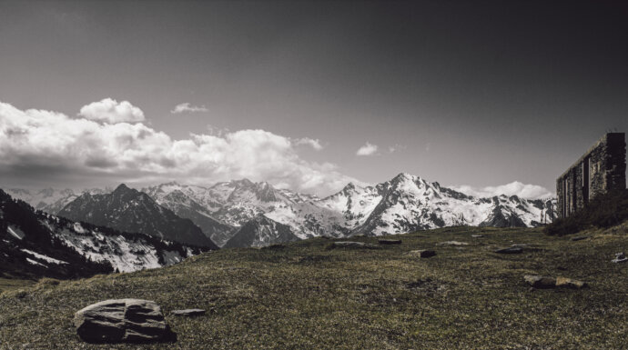 Chaîne de montagnes dans les Pyrénées - CANON EOS 1300D
