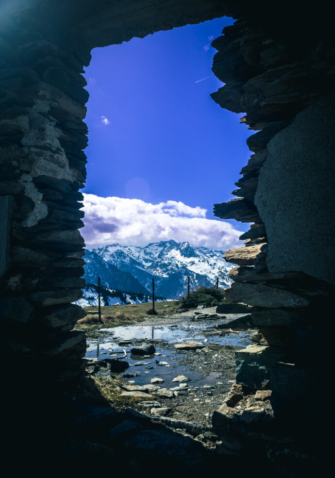 Porte sur les montagnes des Pyrénées - CANON EOS 1300D